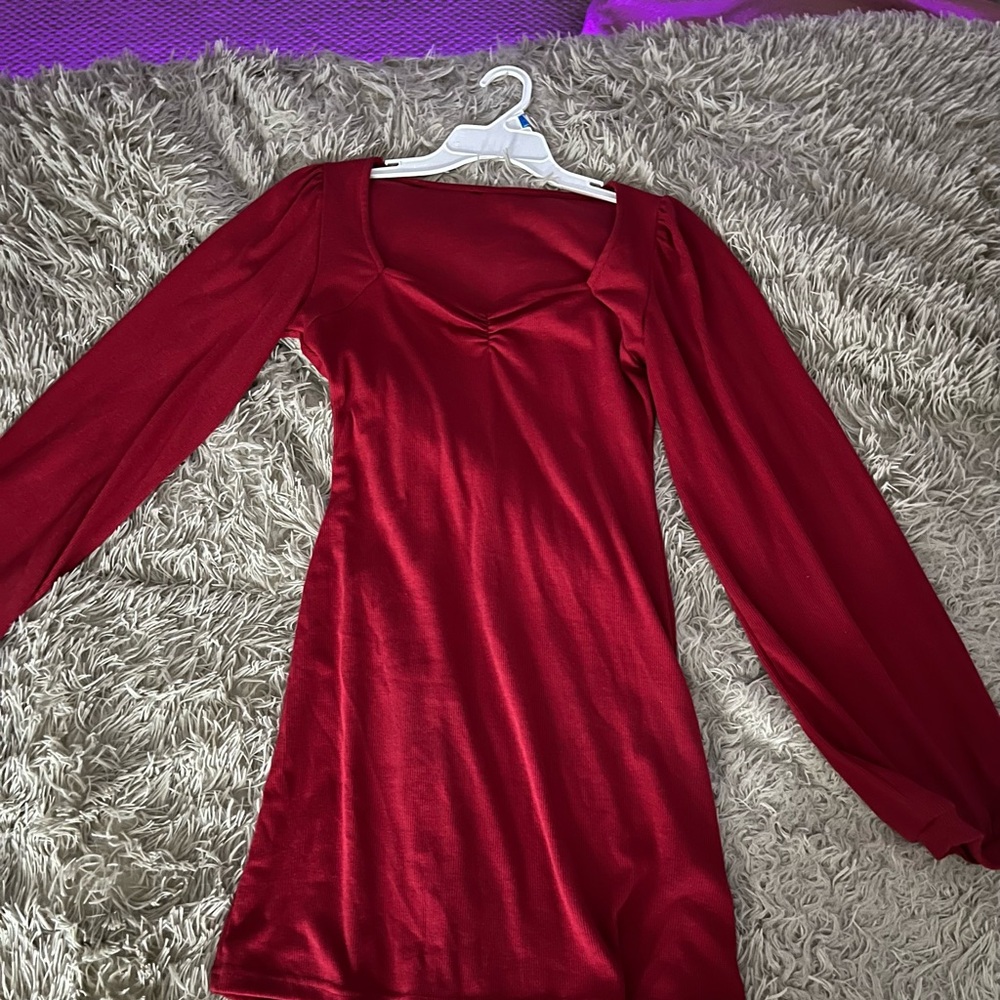 Elegant Red Long Sleeve Dress